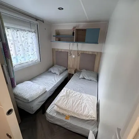 Mobile 44 Bois Dormant 营地 圣让-德蒙